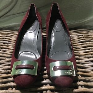 Calvin Klein Wedge Pump Wine Suede